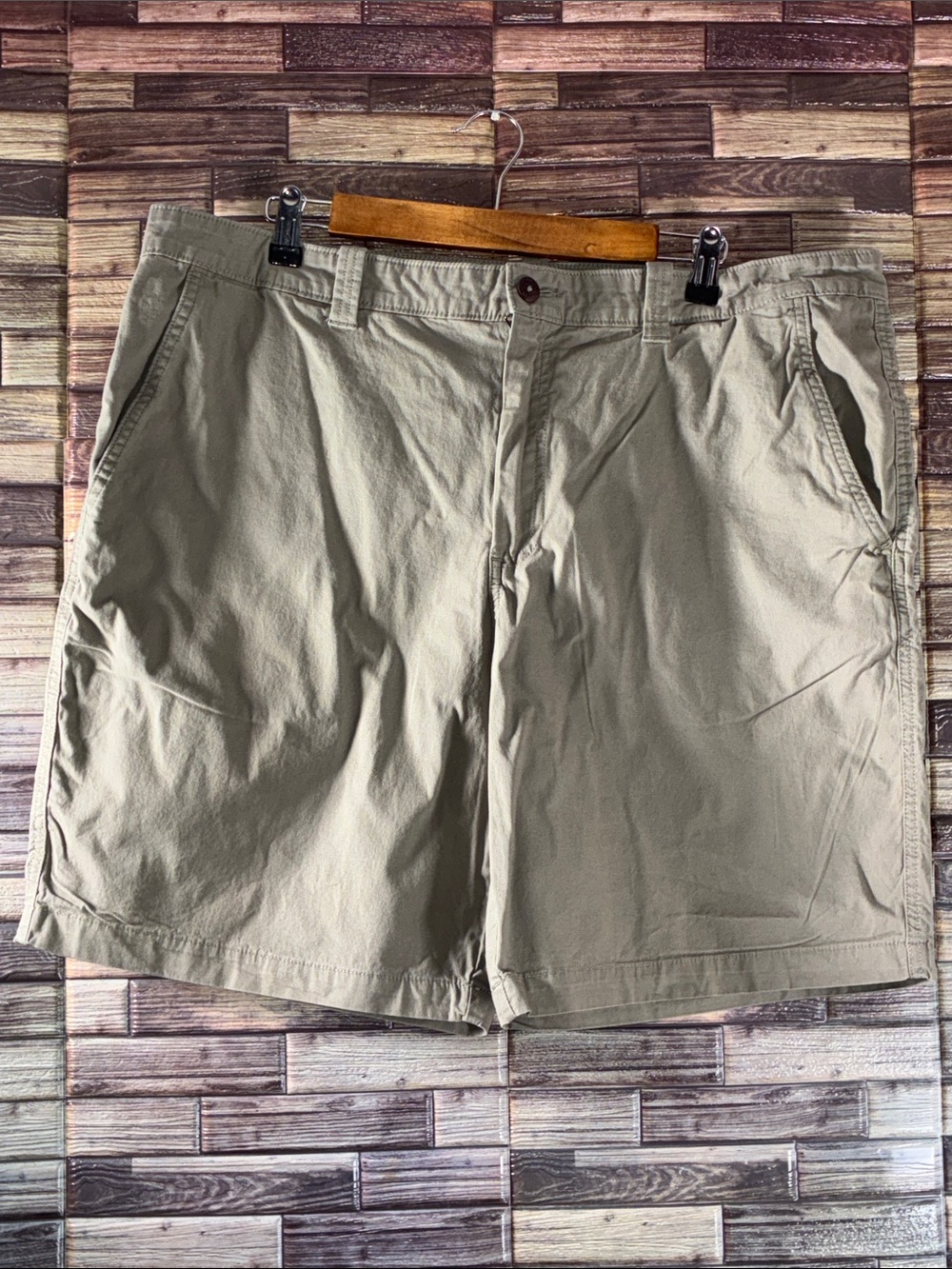 Men's EUC Magellan Outdoors 38 Khaki Casual Shorts